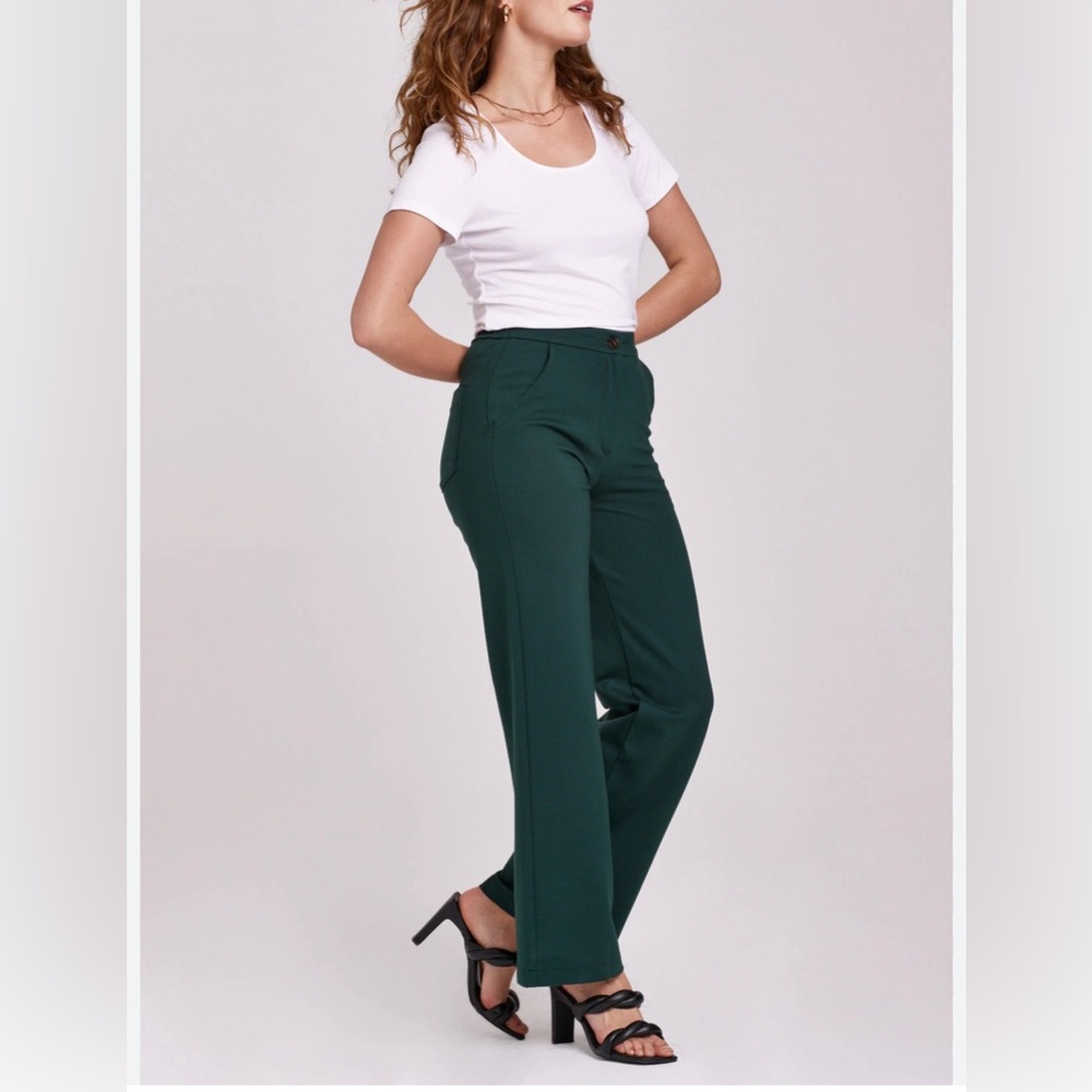 another love Women’s  green Wide Leg Stretch  trousers size large New W Pockets